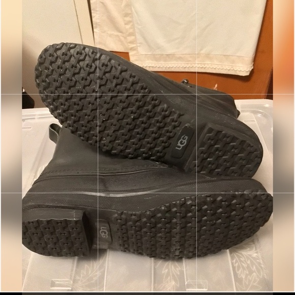 UGG RAIN /WINTER SNOW BOOT SZ 9 - Picture 8 of 10